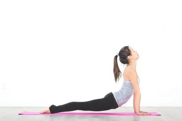 estiramientos de yoga para adelgazar